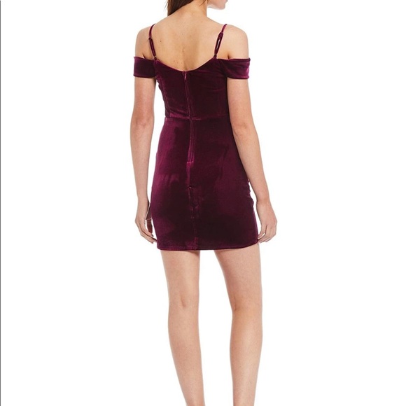 City Studio Off-the-Shoulder V-Neck Velvet Ruched Side Sheath Dress - Picture 3 of 7